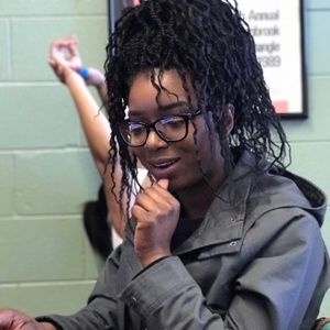 Meet your Posher, Avion